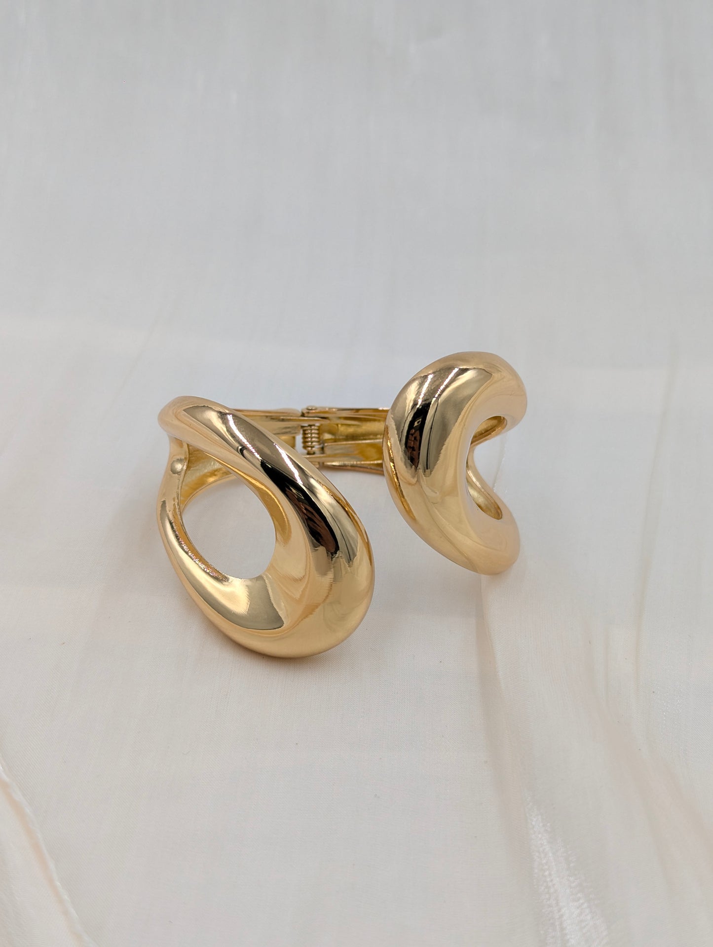 Abstract Bangle