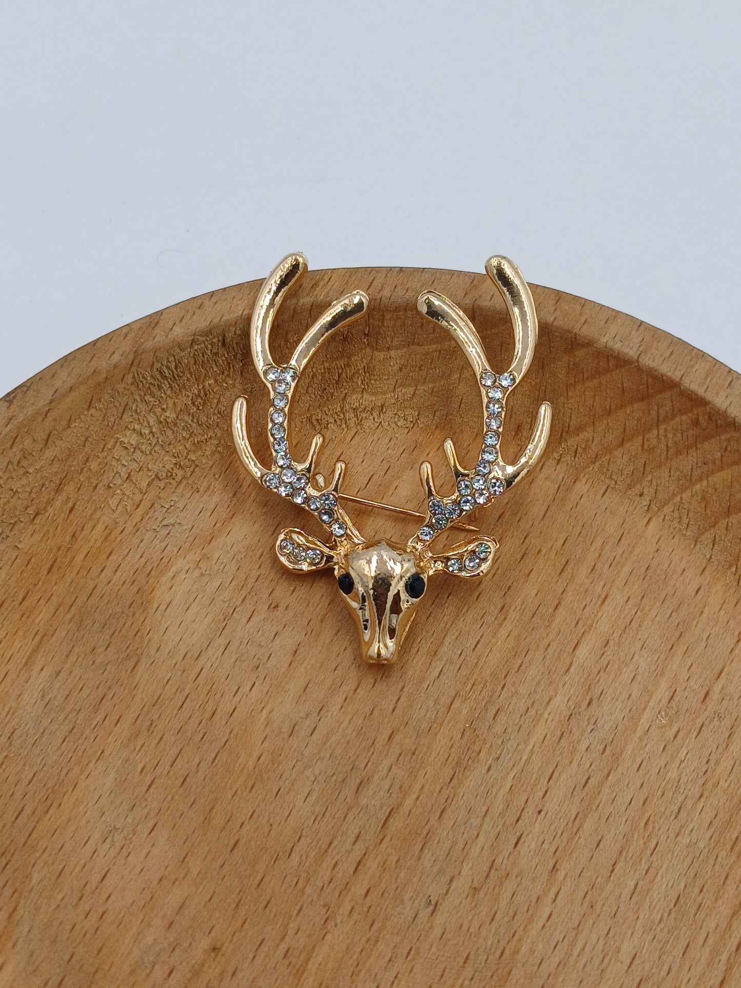 Lapel pin
