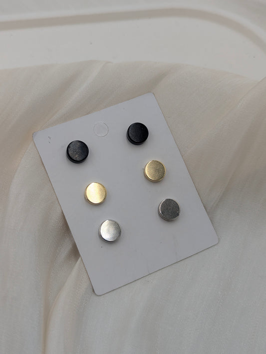 Magnetic studs