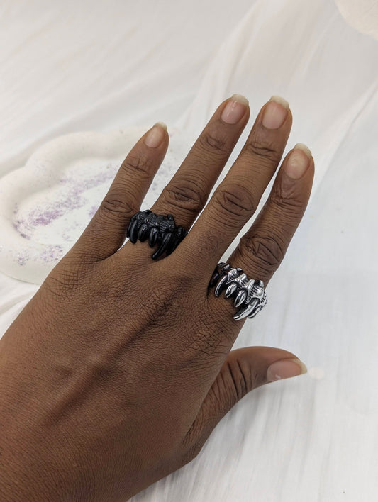 Jaw Ring (size 9, 10)