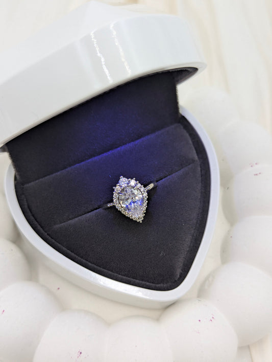 Lily Ring (size 7)