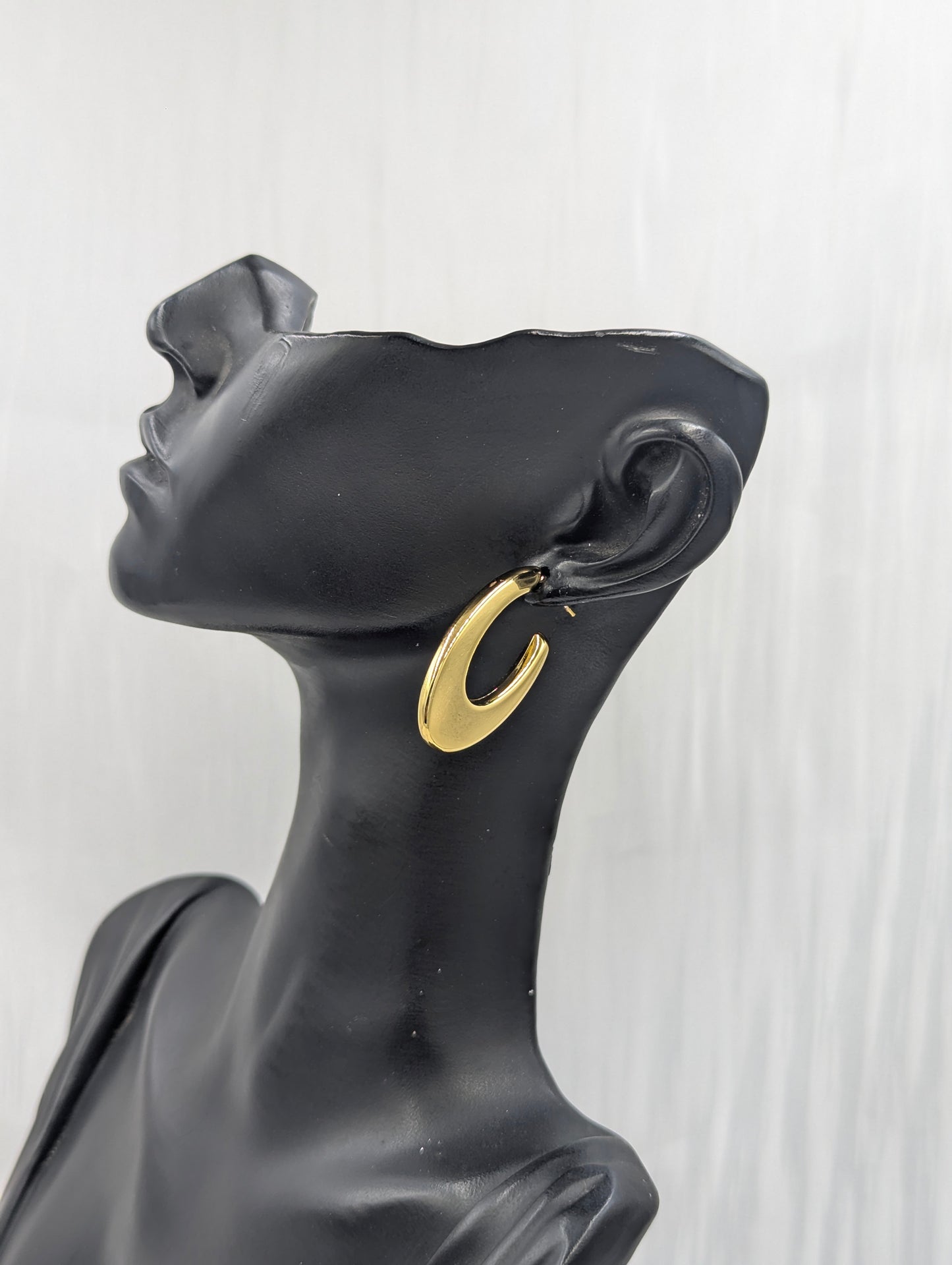 Oblong Hoops