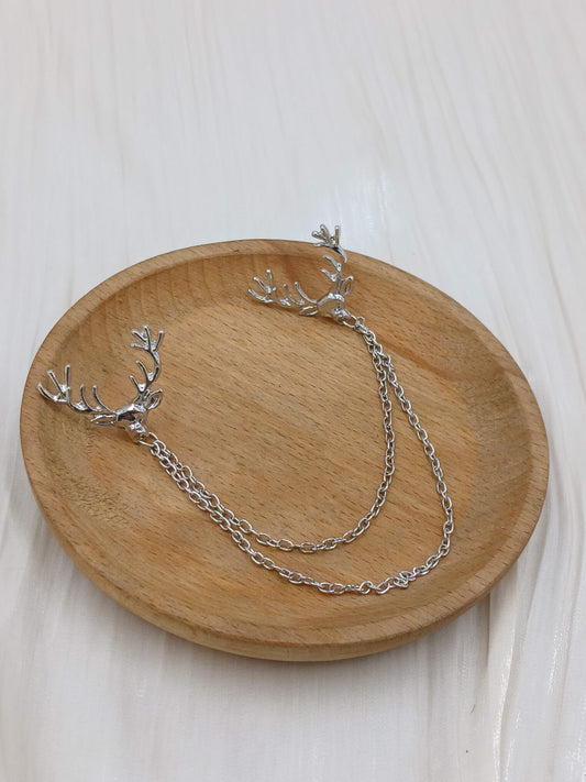 Antlers collar brooch