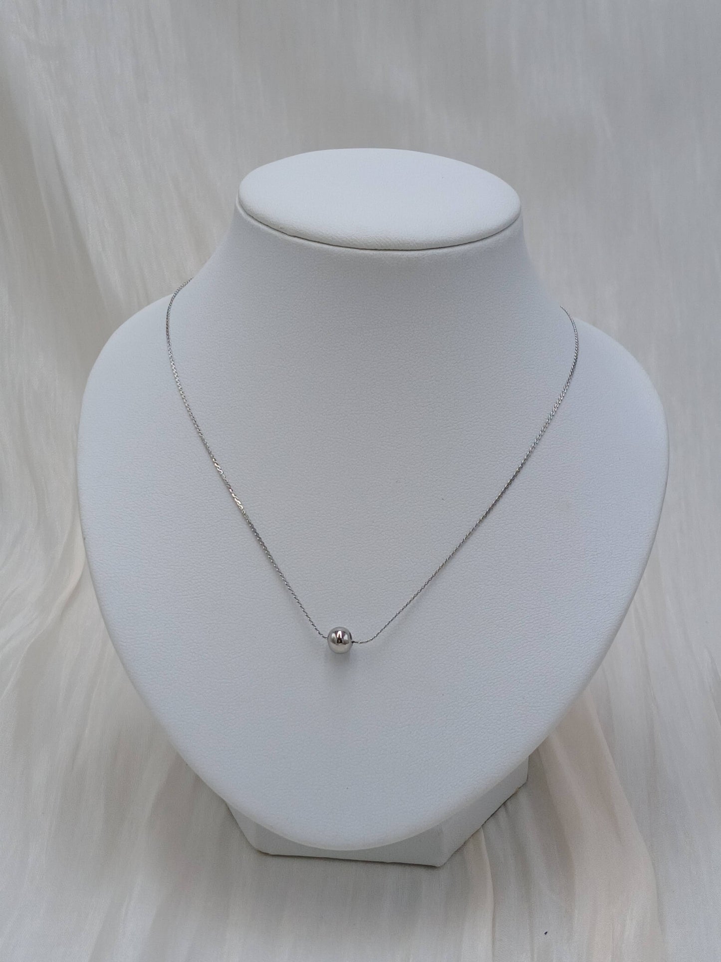 Ball necklace
