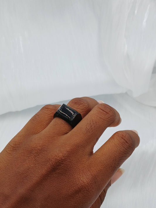 Black Ring (size 8-9)