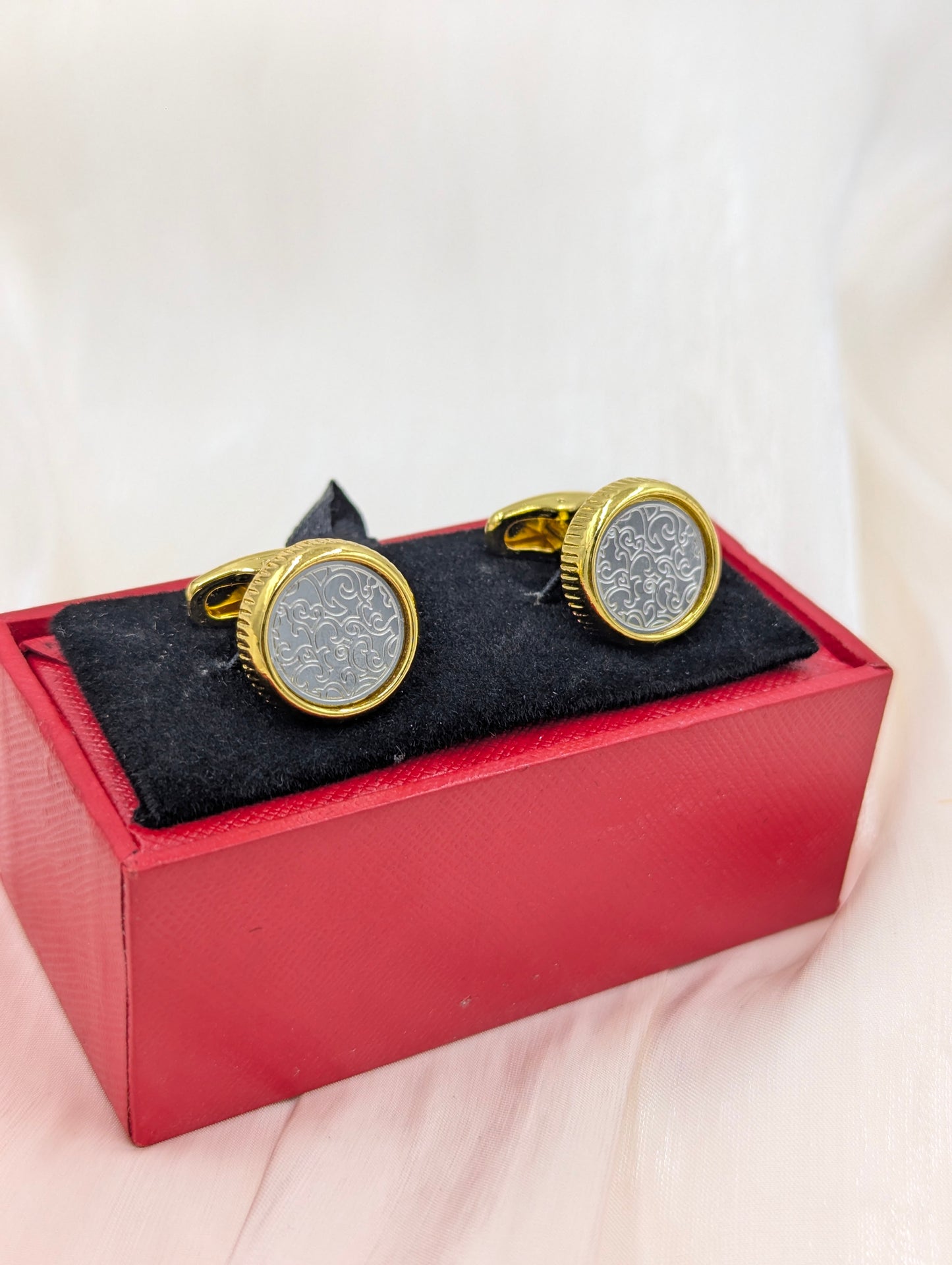 Cufflinks