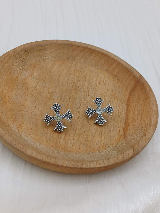 Cross brooch