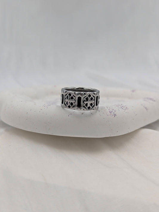 Cross Ring (size 8)