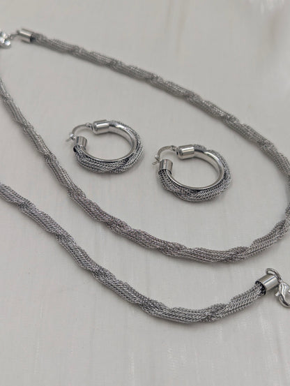 Twist Necklace Set