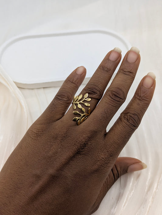 Leaf Ring (size 7,8,10)