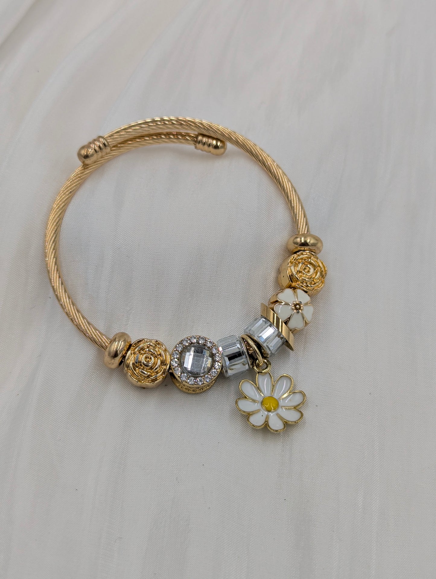 Daisy Charm Bracelet