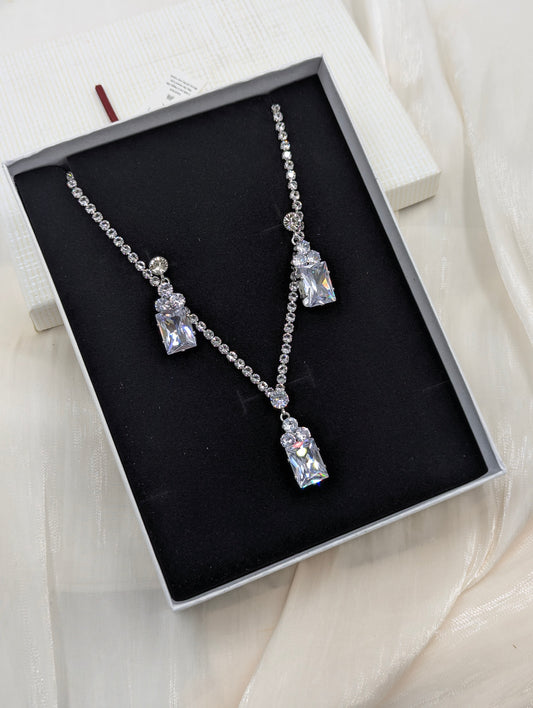 Classy Necklace Set