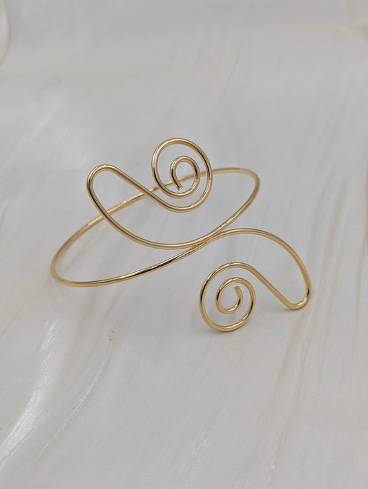 Curve Arm Cuff