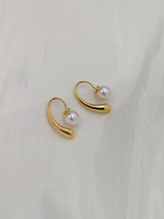 Cute Pearl Earrings