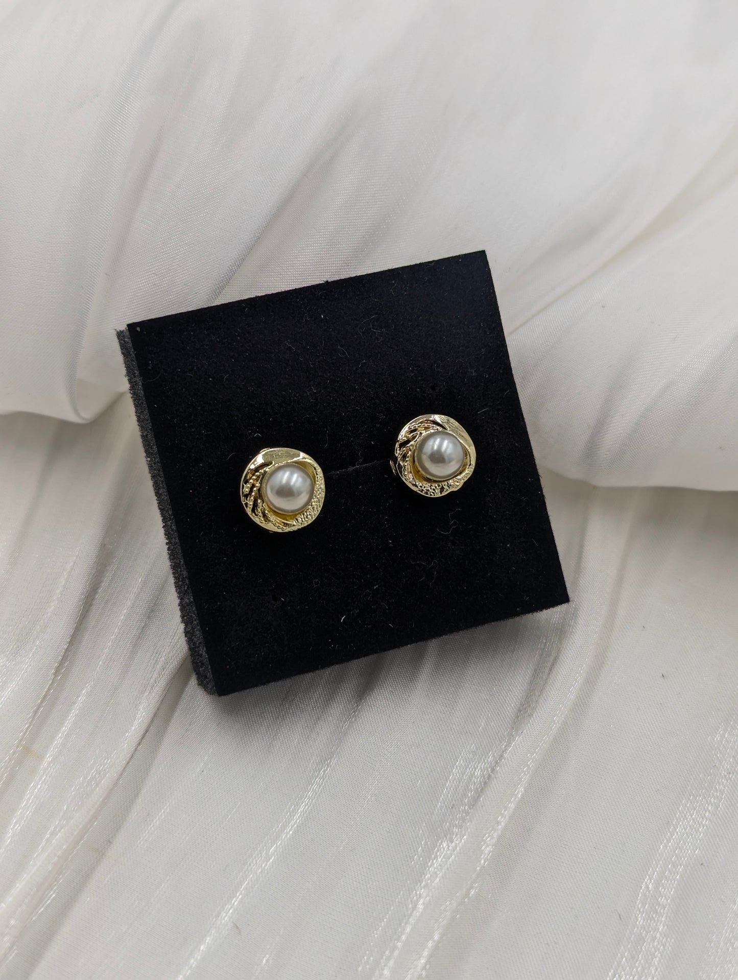 Pearl Studs