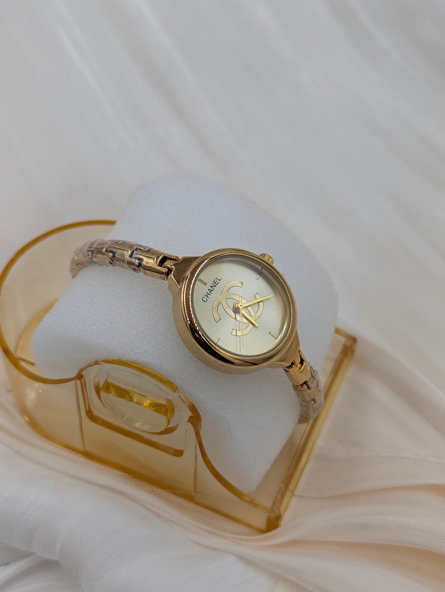 Slim Wristwatch