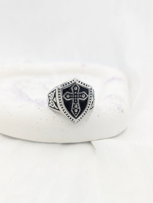 Cross Ring (size 11)