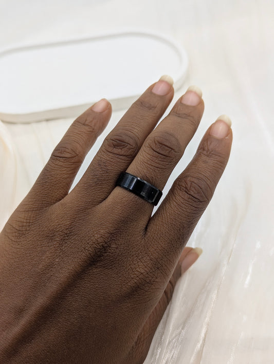 Black Ring (size 7, 9-11)