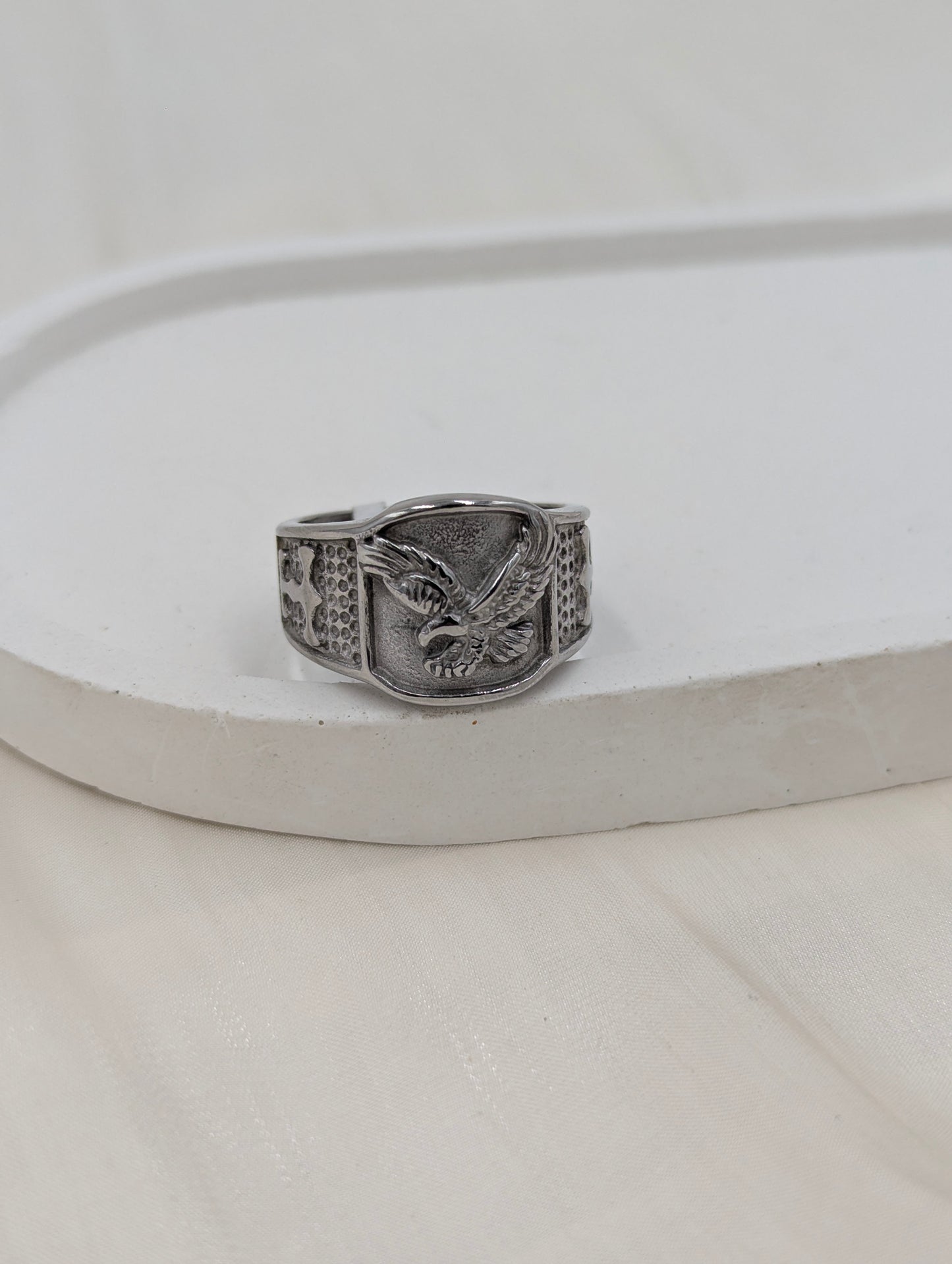 Eagle Ring (size 13)