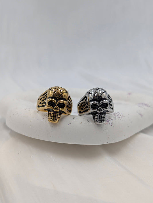 Skull Ring (size 9-10)